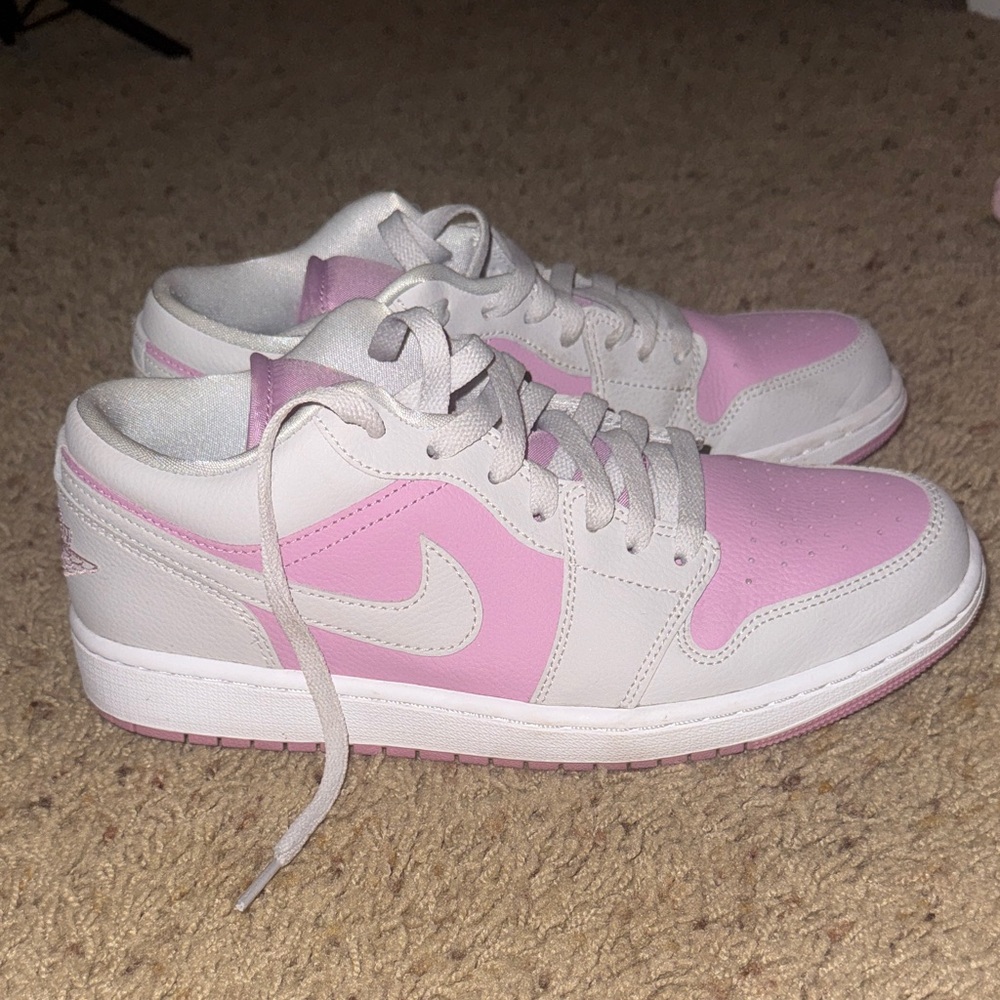 Women’s pink nike low top air jordans